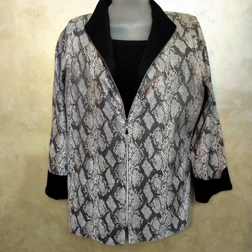 Exclusively Misook Snakeskin Textured Jacket L